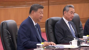 Си Цзиньпин назвал Путина давним другом на встрече в Пекине