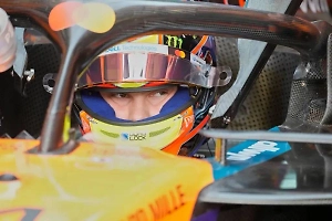 Один из быстрейших гонщиков мира чуть не разбился на этапе Формулы-1