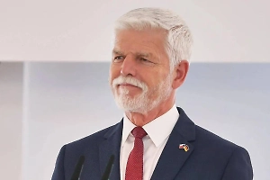 Президент Чехии выступил с угрозой после инцидента с российскими МиГами