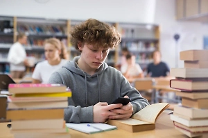 Школа в Форосе после атаки БПЛА переходит на дистанционное обучение
