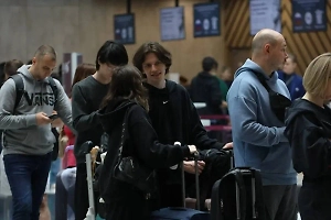 В аэропорту Саратова ввели ограничения на приём и выпуск самолётов