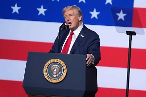 Трамп постучал по дереву и заявил, что украинский кризис удастся урегулировать