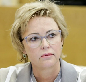 Если физическая нагрузка станет обязательной и за неё будет платить работодатель, это может быть полезно. Я поддерживаю любую физическую активность. Движение — это жизнь. Но как будет контролироваться, что именно делают на этом часу? Ведь могут просто пойти в кафе и получить оплату за лишний час.