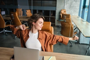 В кафе или на перекур: В ГД поддержали идею о вводе «Часа здоровья» на работе. Но есть нюанс