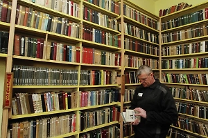 До 30 дней в год: Заключённым скостят срок за каждую прочитанную книжку