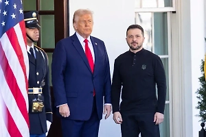 Зеленский заявил, что обсудил с Трампом усиление давления на Россию