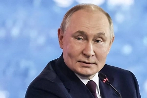 Путин начал выступление на пленарном заседании ВЭФ