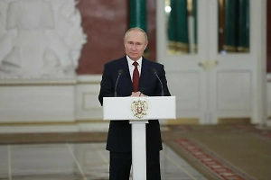 Путин: Двуглавый орёл России смотрит не только на запад и восток, но и на юг