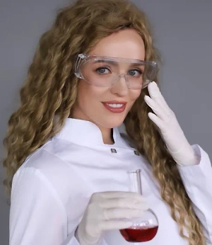 Выпуклые родинки, особенно те, что подвергаются постоянному трению об одежду или украшения, становятся потенциальными источниками дискомфорта и риска. Постоянное раздражение может привести к воспалению, кровотечению и даже инфицированию родинки, что, в свою очередь, увеличивает вероятность её перерождения в злокачественное образование. Помимо механического раздражения, важно учитывать и эстетический аспект. Выпуклые родинки, расположенные на видных местах, могут вызывать психологический дискомфорт и неуверенность в себе. 