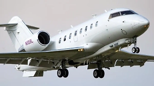 Американский самолёт-разведчик Bombardier ARTEMIS II патрулирует Чёрное море