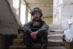 4 дня бурил к свету: Неуязвимый российский танкист Бур «‎восстал» из могилы-блиндажа ВСУ