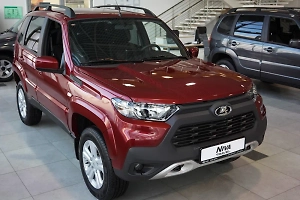 АвтоВАЗ отзывает 14 тысяч машин Lada Travel