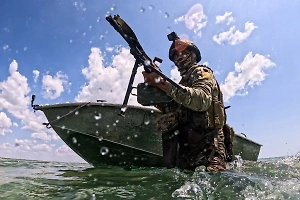 «13 дронов за три часа»: ПВО России отразили атаку ВСУ над Крымом и морем