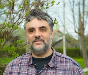 В связи с изменением климата во многих регионах Земли зима стала более мягкой, и весна стала наступать раньше. Это так не везде, но в северо-западном регионе России это очень заметно. В связи с этим птицы стали прилетать раньше, в среднем, все существенно раньше.