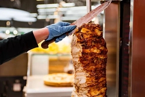 Смерть в лаваше: Врач рассказала, кого съеденная шаурма может отправить на тот свет