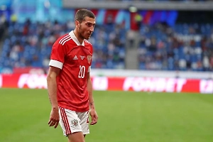 Экс-футболист сборной России и «Зенита» Алексей Ионов завершил карьеру в 35 лет