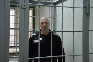 Отбывающий пожизненное лидер банды «Волки» сыграл свадьбу в колонии и взял фамилию жены