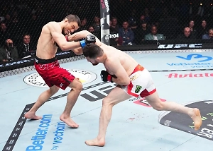 Умар Нурмагомедов проиграл Двалишвили и не смог стать чемпионом UFC