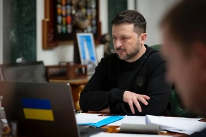 Маск уступил Зеленскому звание самого богатого человека в мире, заявили на Украине