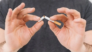 Терапевт рассказала, сколько минут жизни отнимает одна сигарета