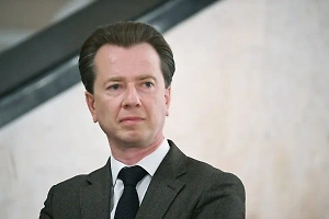 Эта трагедия для многих сродни потере близкого человека. И по-человечески это всё объяснимо. У меня есть собаки тоже, для меня это, конечно, неприемлемо. Всему своё место и своё время.