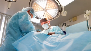 В 2025 году россиянам станут доступны по ОМС операции на сердце и реабилитация