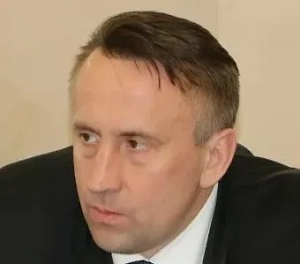 Мы предлагаем инициативу, которая может изменить эту ситуацию: создание в крупных городах, где есть чудотворные иконы и святыни, сети круглосуточных храмов, где каждый человек сможет в любое время суток прийти, поставить свечу, помолиться и найти утешение. Ведь у многих людей ночью фактически может решаться жизнь: кто-то теряет близких, кто-то отправляется в дальний путь, в том числе на СВО