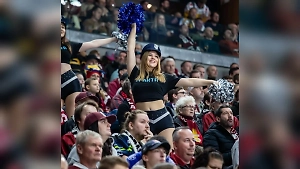 Чирлидерши чешской «Спарты» в Праге зажгли под российский трек «Сигма-бой»