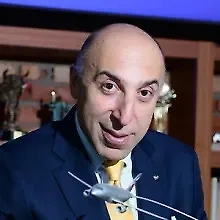 Всё, что касается другого Чёрного моря — Крым, Туапсинский район, Геленджик, Сочи, Абхазия — здесь всё хорошо. Мы видим провал продаж по Анапе, резкий провал, и одновременно рост бронирования по Крыму