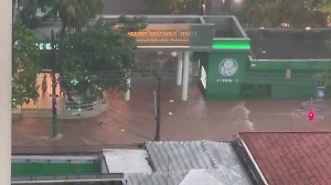 В Бразилии миллионы человек остались без дома из-за мощного ливня