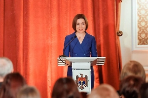 Президент Молдавии Санду отправилась в Киев с рабочим визитом