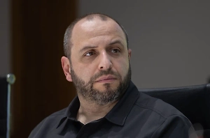 «Нарушает закон»: В Раде призвали к отставке министра обороны Украины