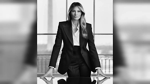 Мелания Трамп выложила фото в статусе первой леди США и потеряла почти миллион подписчиков