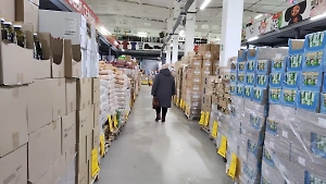 В Москве могут позакрывать половину «Светофоров» из-за тараканов, мух и моли