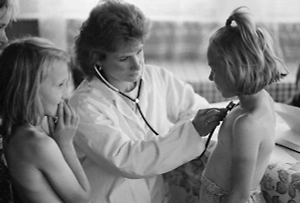 Не лечили, а калечили: 7 советских методов борьбы с ОРВИ и гриппом, которым пора на свалку истории