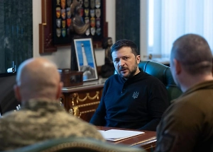 Зеленский заверил, что не будет сокращать армию Украины в 5 раз ради перемирия