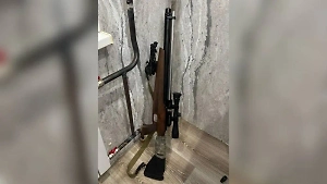 Женщина умерла после выстрела в лоб из винтовки на пьянке под Архангельском