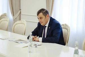 Хинштейн обратился с необычной просьбой к генералу, который часто отдыхает на Кипре