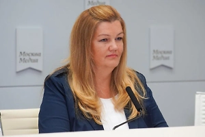 «Не укладывается в голове»: Омбудсмен рассказала о судьбе девочки, которая зарезала родную бабушку