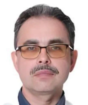 У каждого своя индивидуальная норма сна — 8,5–9 часов. Мы знаем, что 20 часов недосыпания в течение месяца могут привести к невротическим срывам, раздражительности, выгоранию, повышенной утомляемости. А если человек недосыпает более 200 часов, это может даже активизировать более глубокую психиатрическую патологию.