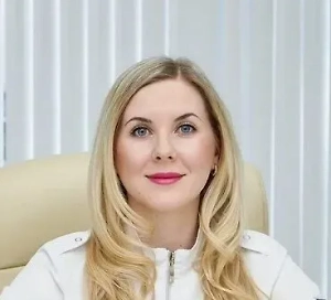 Тогда приходили женщины 45-50+ и спрашивали, возможно ли пересадить волосы в интимную зону. При этом не могу сказать, что к этой процедуре прибегают так же часто, как к пересадке волос на голове, например. Многие хирурги-трансплантологи отказывают в проведении такой операции. По большей части пересадкой волос занимаются мужчины, и не каждый хирург готов делать причёску в интимной зоне женщине