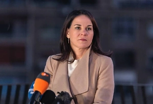 Глава МИД Франции осудил новые власти Сирии за отказ пожимать руку Бербок