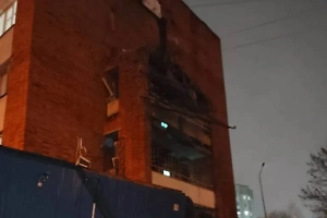 Два балкона многоэтажного дома обрушились в Пензе