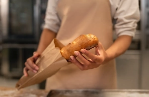 Булочник из Севастополя активно пропагандировал ЛГБТ* в соцсетях и получил штраф в 120 тысяч