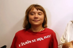 Грета Тунберг пожаловалась на обезвоживание и клопов в израильской камере
