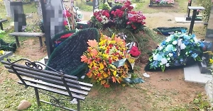 Вырвали кресты, сорвали флаги: На могилах павших на СВО воинов поглумились вандалы