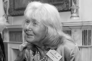 Умерла писательница Джилли Купер, по книге которой снят сериал «Соперники»