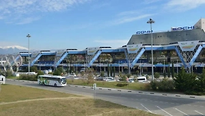 Аэропорт Сочи парализован из-за атак ВСУ – от рейсов отклонились 87 самолётов