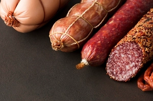 Минпромторг сообщил об обязательной маркировке мяса и колбасы в 2026 году