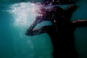 В Тюмени девочка едва не утонула в бассейне спортцентра